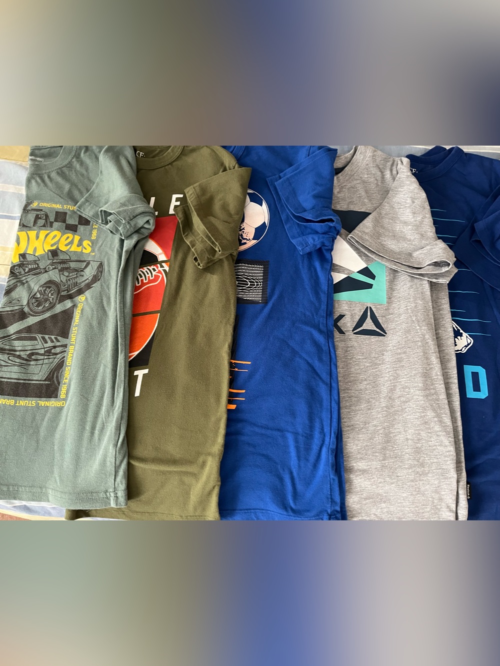 Boys clothing bundle. Shirts and shorts size 10/12.